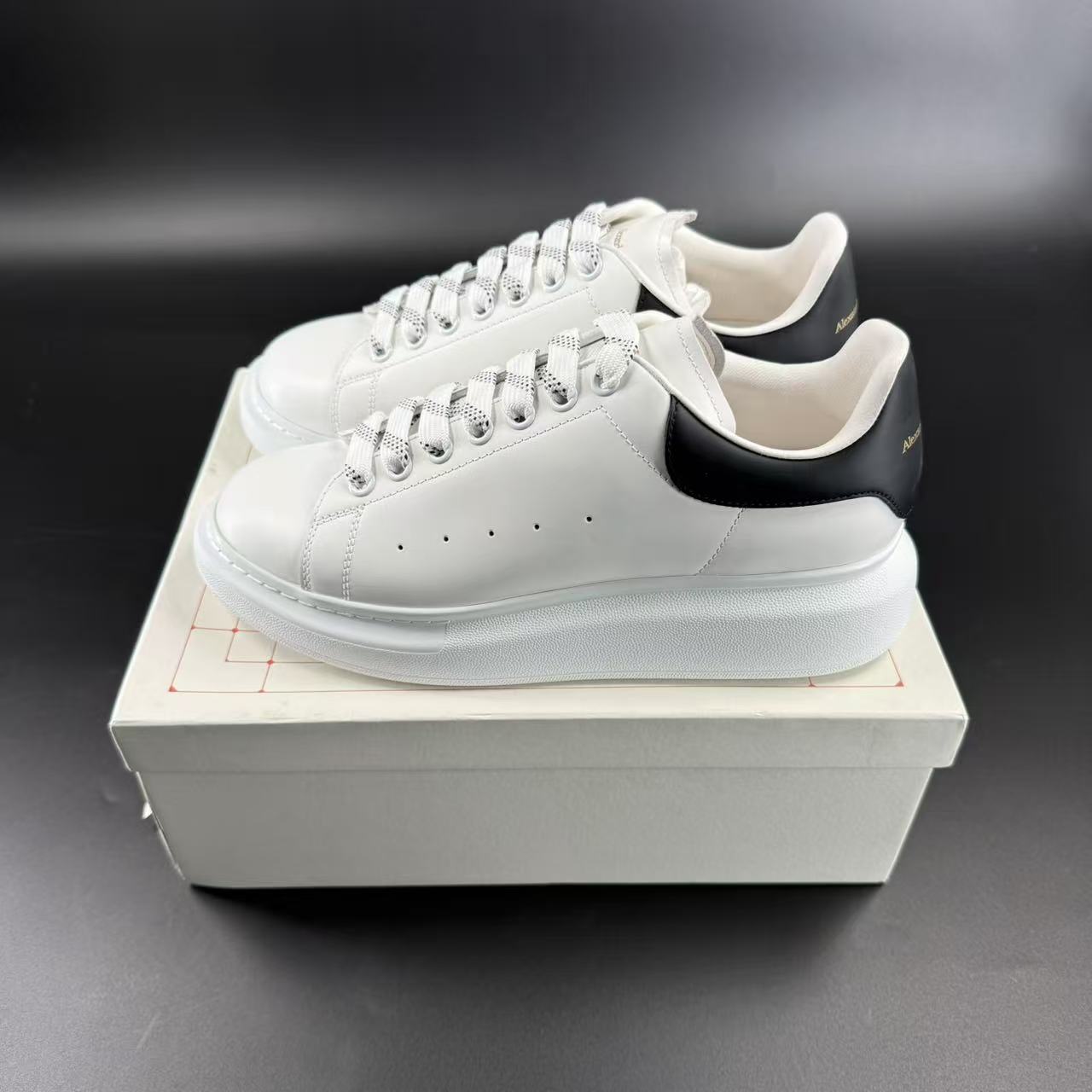 ALEXANDER MQ - Image 4