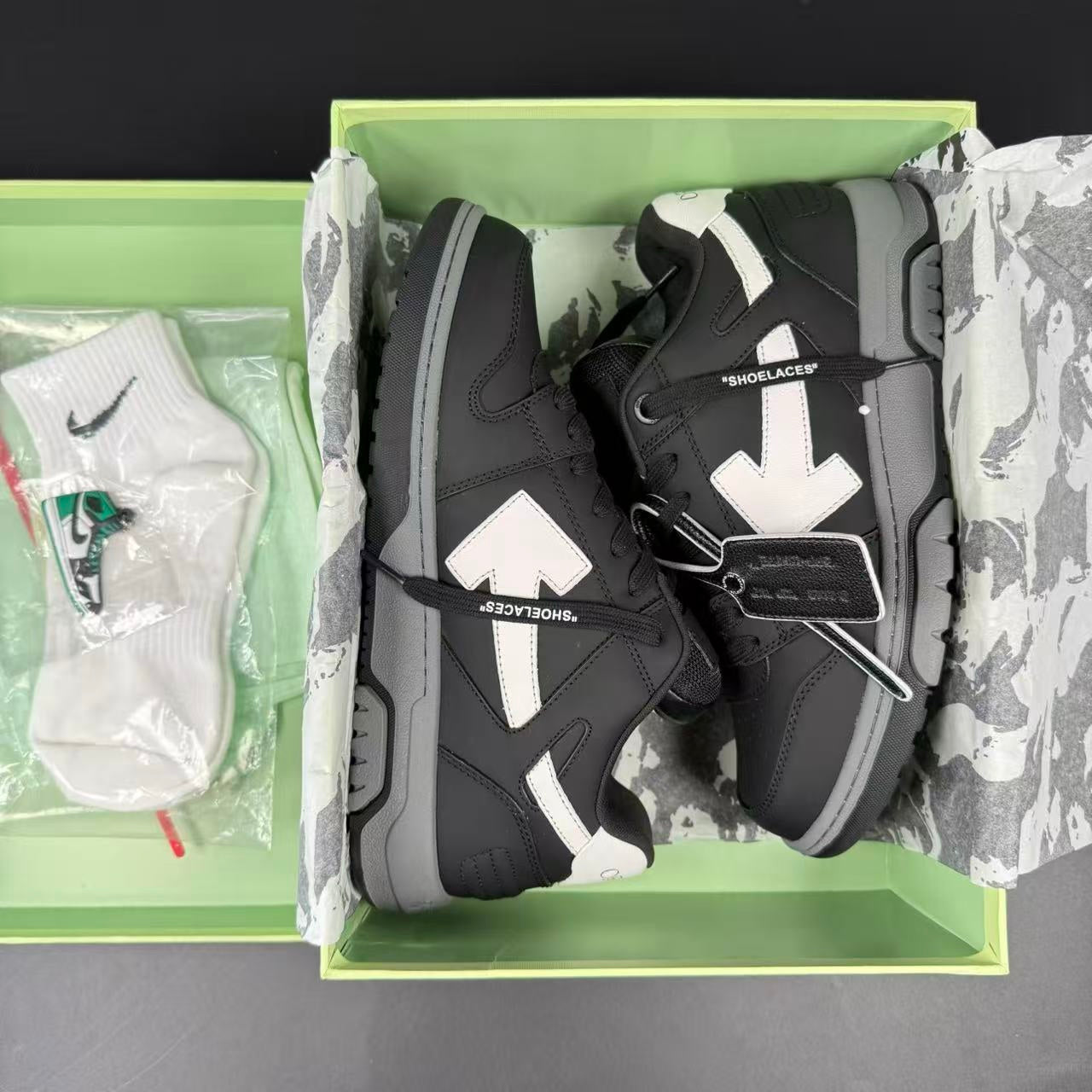 OFF-WHITE OUT OF OFFICE - Image 3