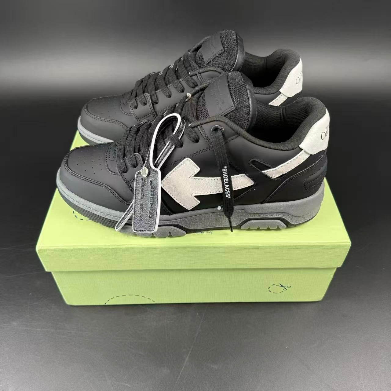 OFF-WHITE OUT OF OFFICE - Image 4