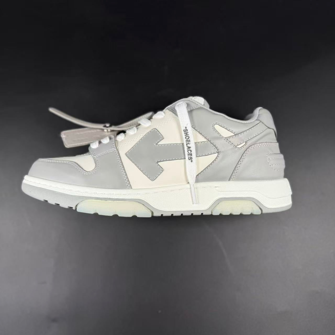 OFF-WHITE OUT OF OFFICE - Image 5