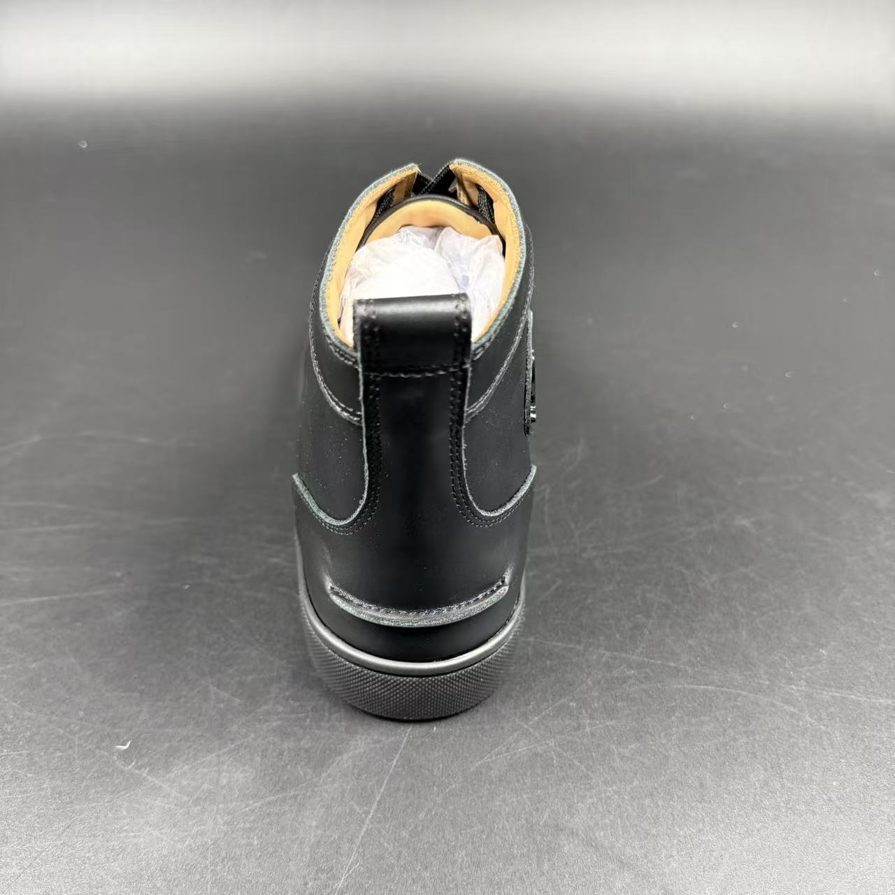 LBTN - Louis Black - Image 8
