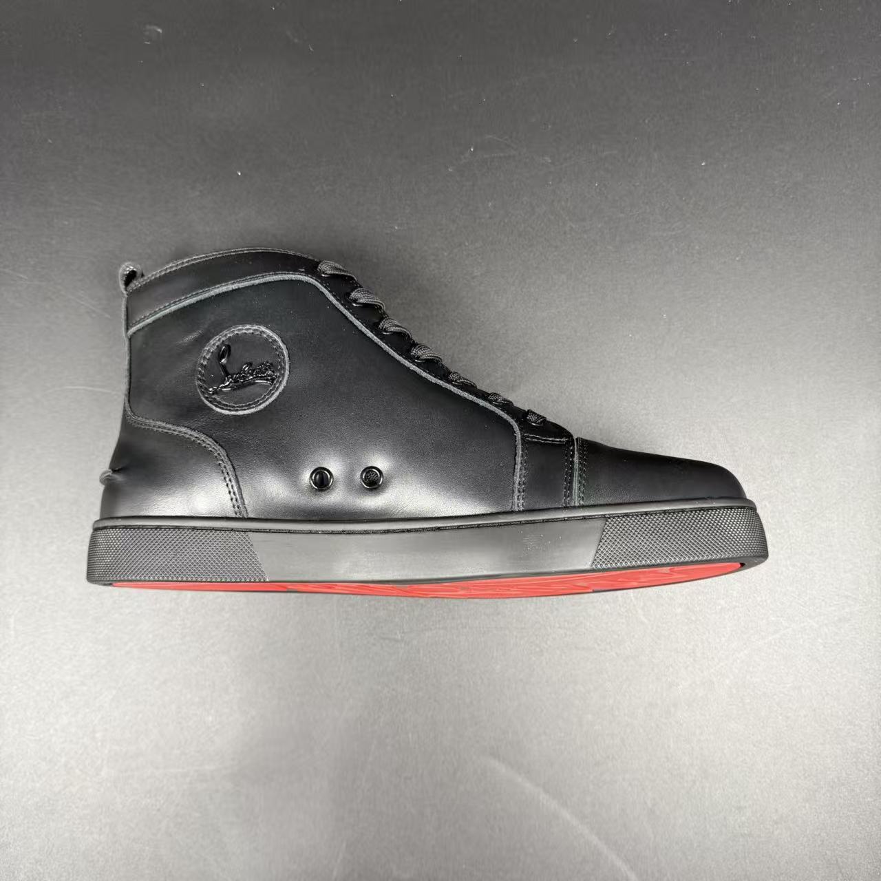 LBTN - Louis Black - Image 10