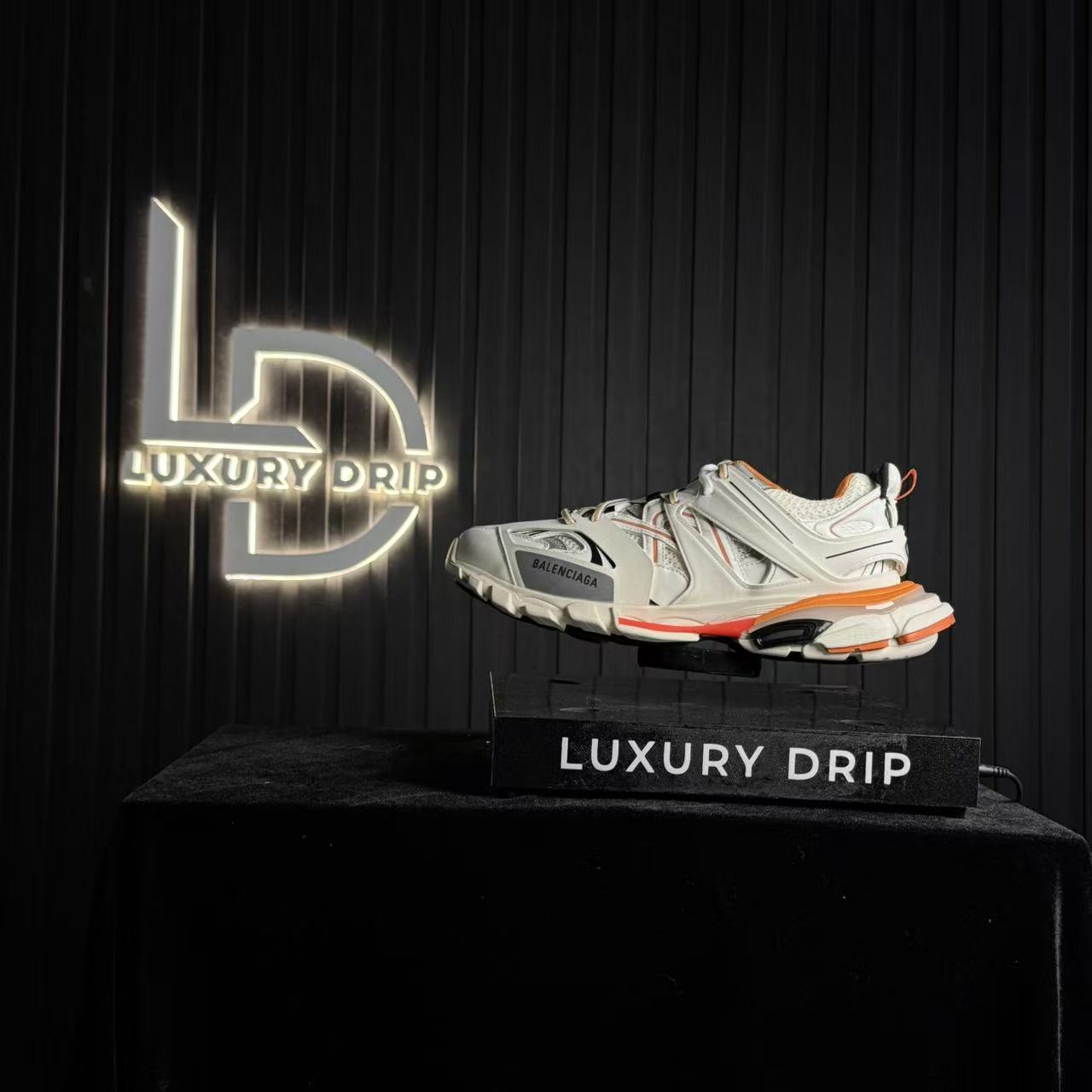 track white orange - Image 2