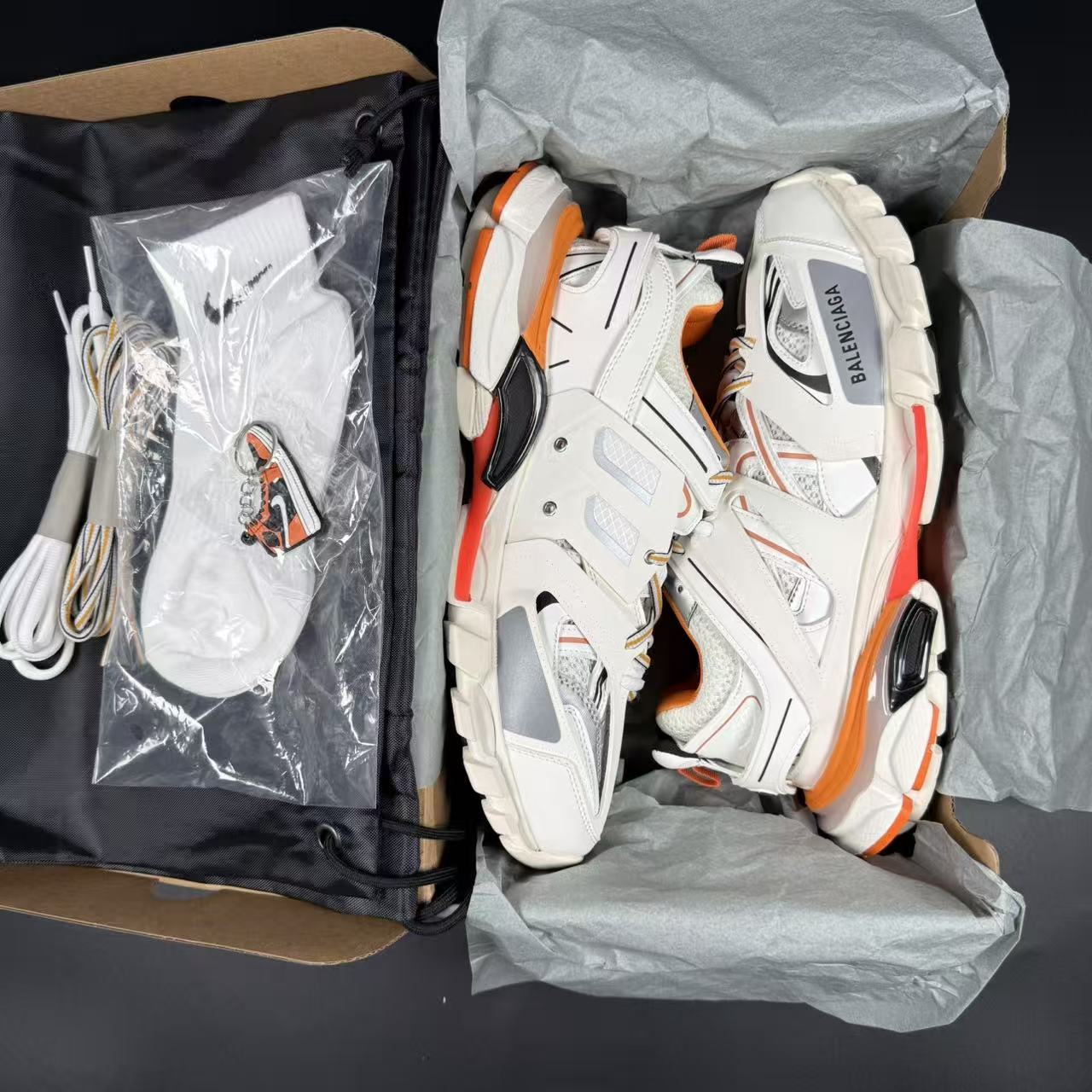 track white orange - Image 3