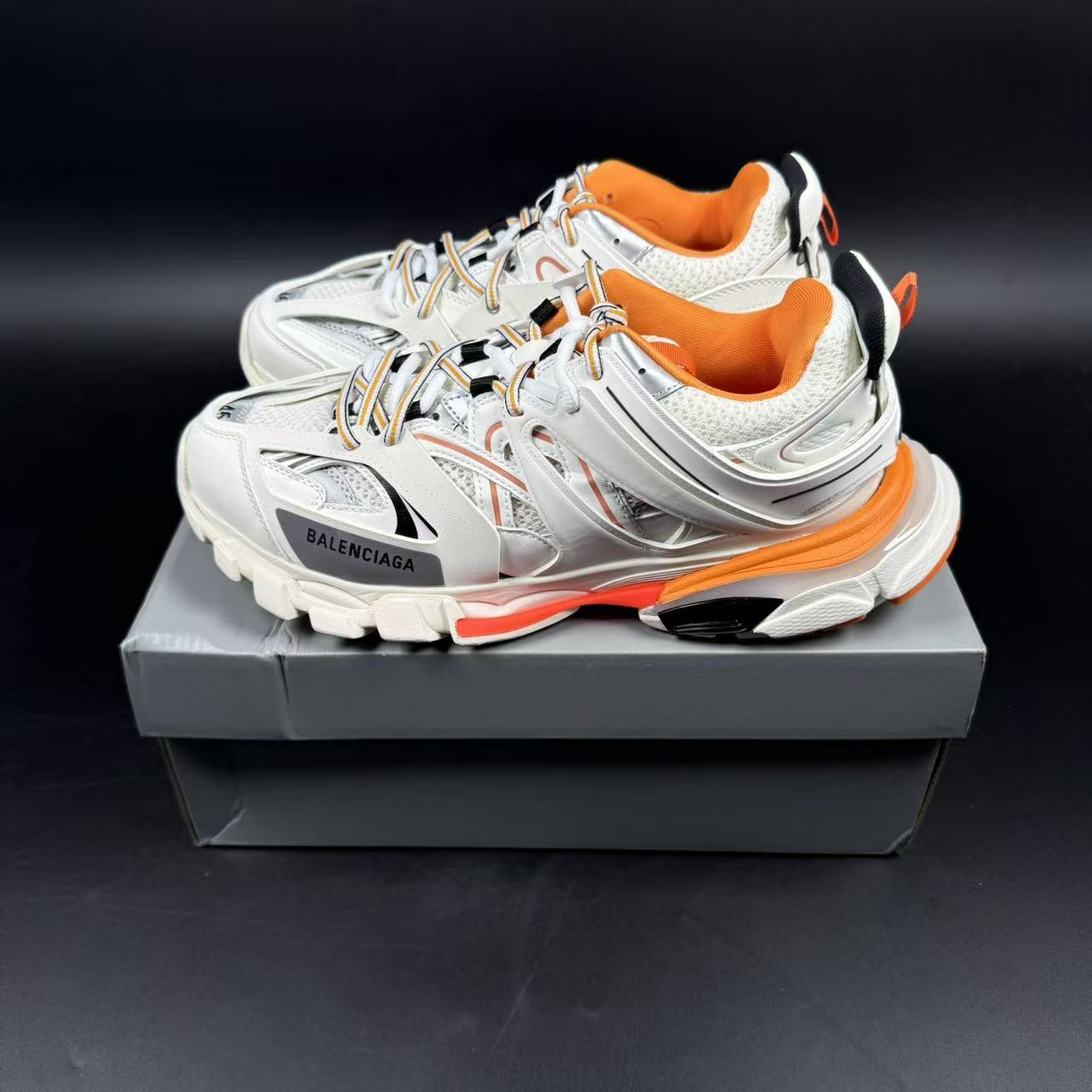 track white orange - Image 4