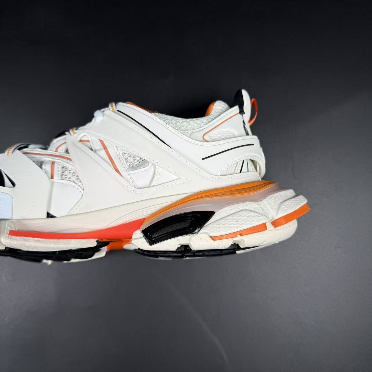 track white orange - Image 6