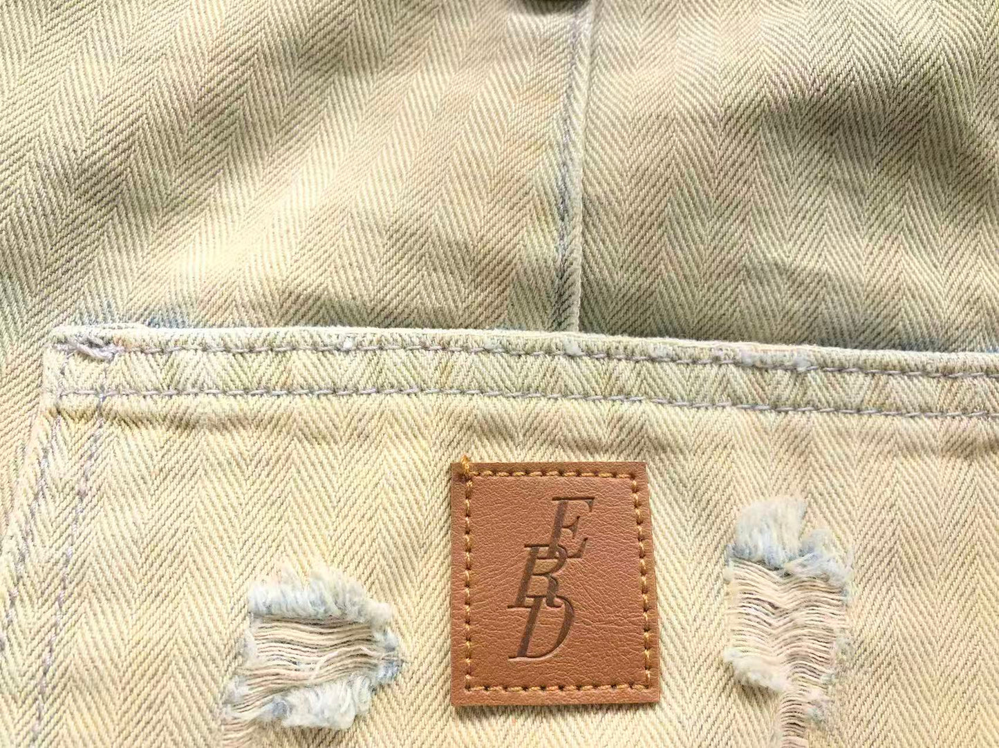 JEANS - Image 3