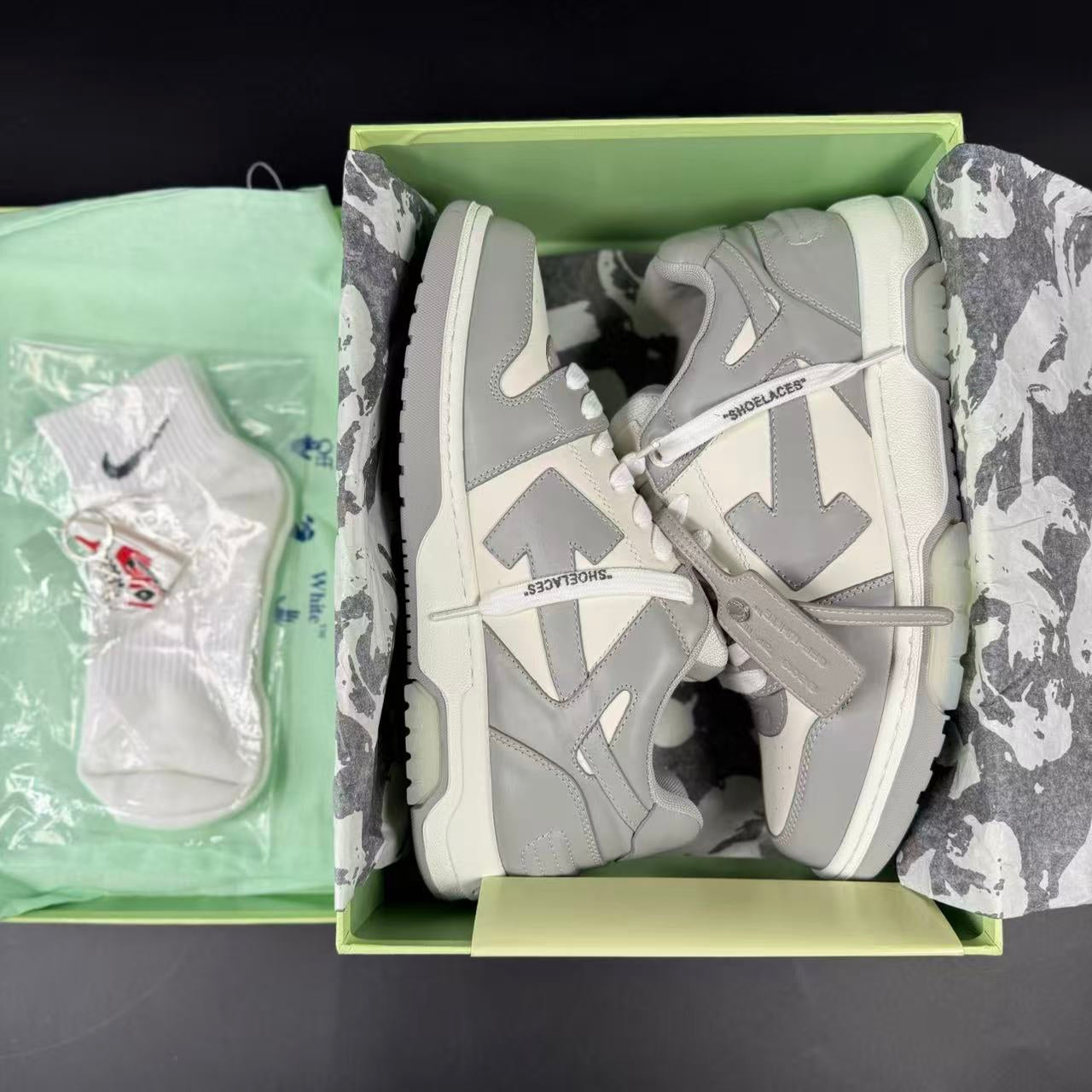 OFF-WHITE OUT OF OFFICE - Image 3